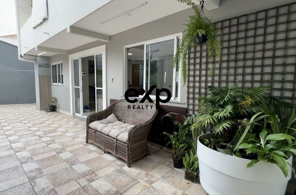 Townhouse for rent in Curitiba, Francisco Comparin 190 São Braz Curitiba 82320-430, 438 m²