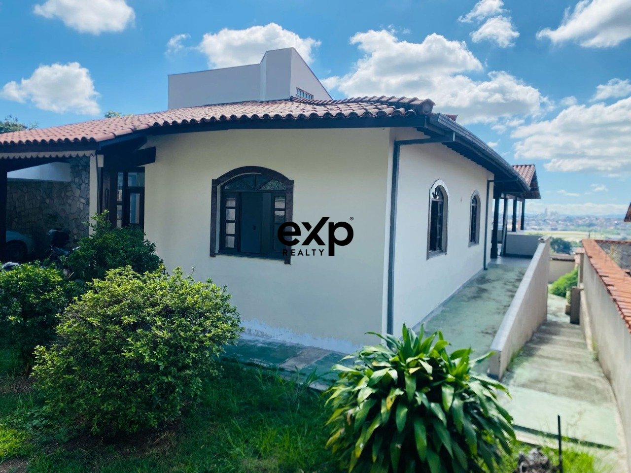 Casa à venda no bairro São Luiz em BH