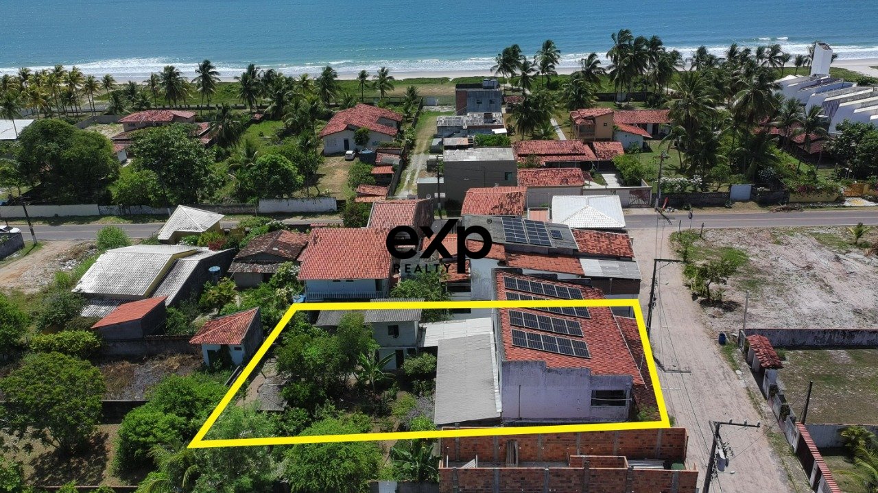 Casa à venda na Praia de Guaibim - Mercado 300m do mar.