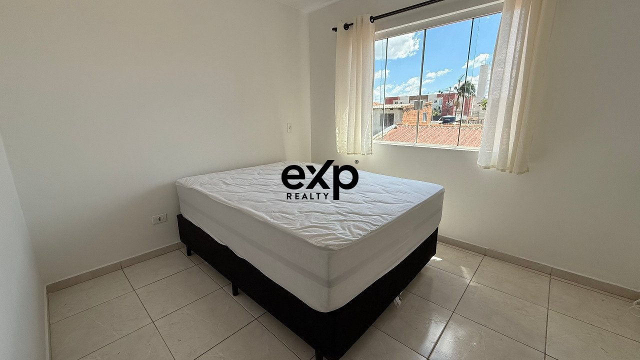 Apartamento à venda em São José dos Pinhais, Doutor Canuto Maciel de Araújo 510 Cidade Jardim São José dos Pinhais 83035-110, 60 m²