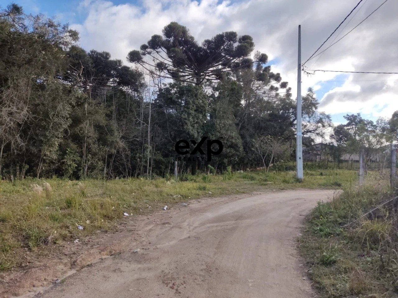Terreno à venda em AGUDOS DO SUL, Valdomiro Lima 1 LEÃO AGUDOS DO SUL 83850-000, 1158 m²