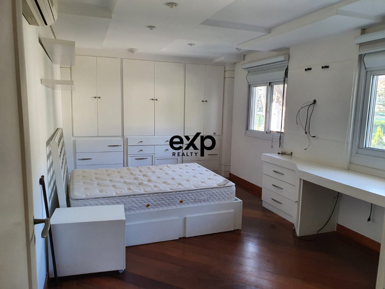 Casa a venda em Condominio Alto Padrao - 5 suites - 1.100mts - Morumbi