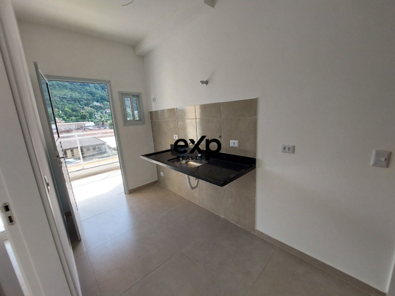 Apartamento com 2 Dormitórios (1 Suíte) no Perequê-Açu - Ubatuba/SP