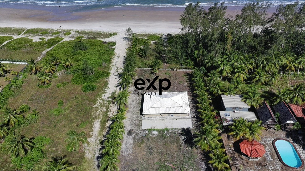 Casa à venda Praia de Guaibim - Valença BA- 3.600m² de Terreno - Financiável - Frente mar