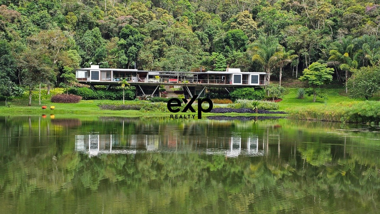 Arquitetura para as Pessoas: Refúgio Contemporâneo no Coração do Brejal, Petrópolis por R$ 10.000.000,00