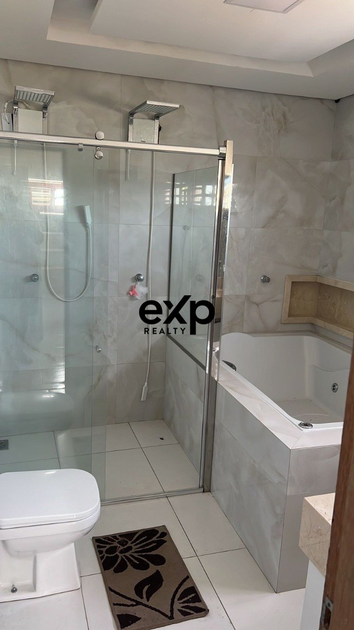 Exclusiva Propriedade Dupla no Prainha Village: Residência de 350m² + Lote Adicional de Expansão | Aquiraz | CE-SOMENTE Á VISTA