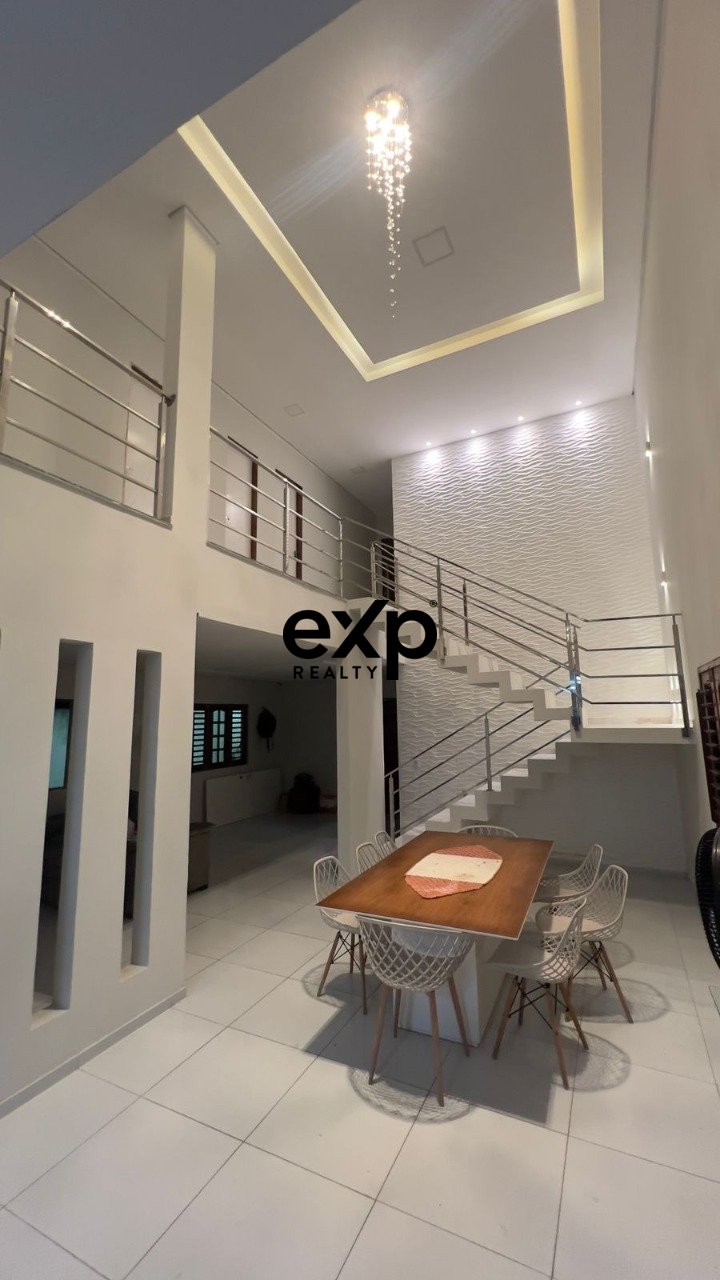 Exclusiva Propriedade Dupla no Prainha Village: Residência de 350m² + Lote Adicional de Expansão | Aquiraz | CE-SOMENTE Á VISTA