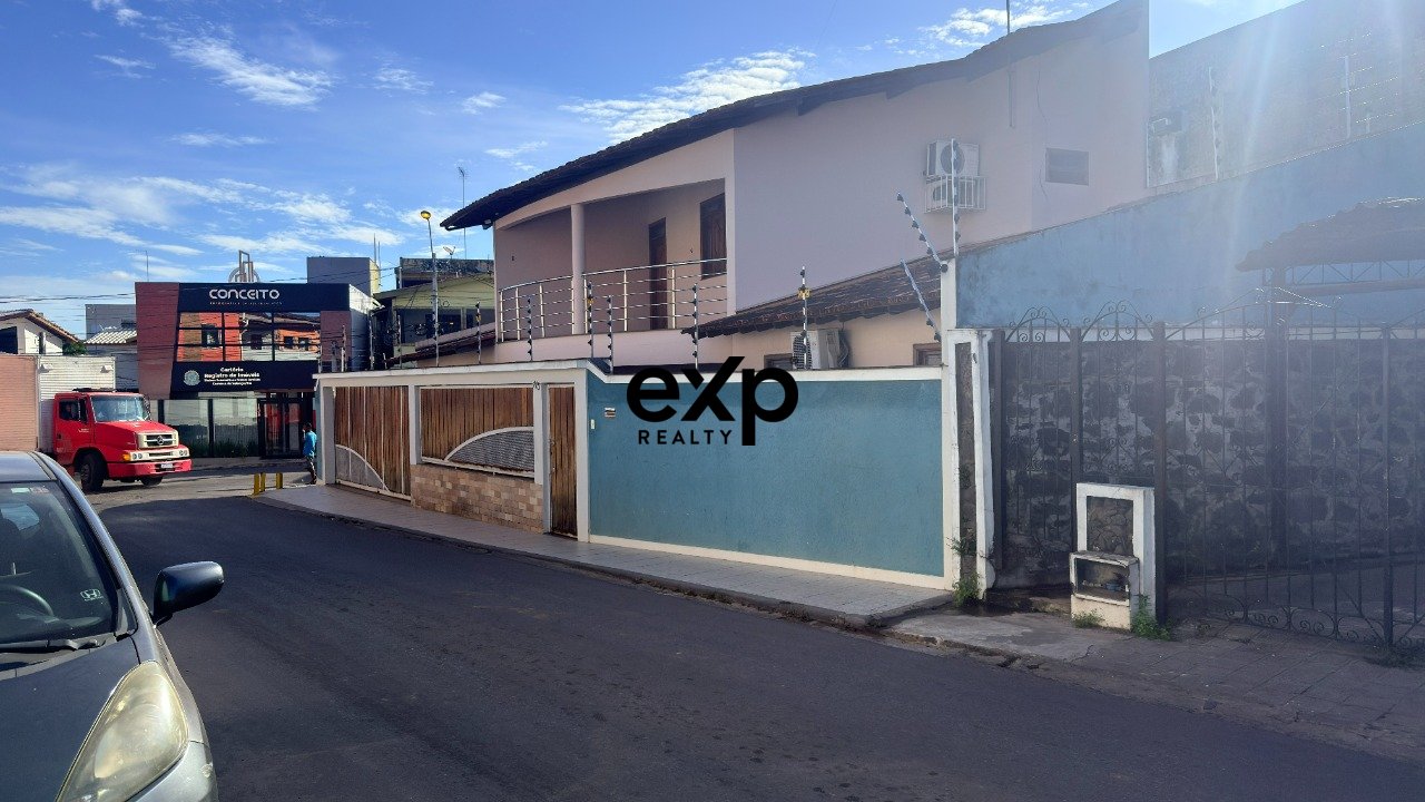 Casa à venda em Valença BA - Próximo ao Calçadão ponto comercial