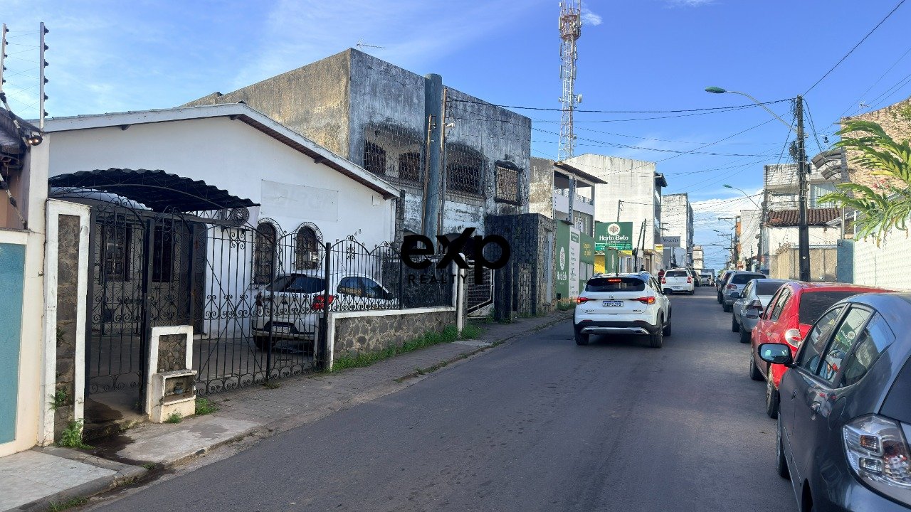 Casa à venda em Valença BA - Próximo ao Calçadão ponto comercial