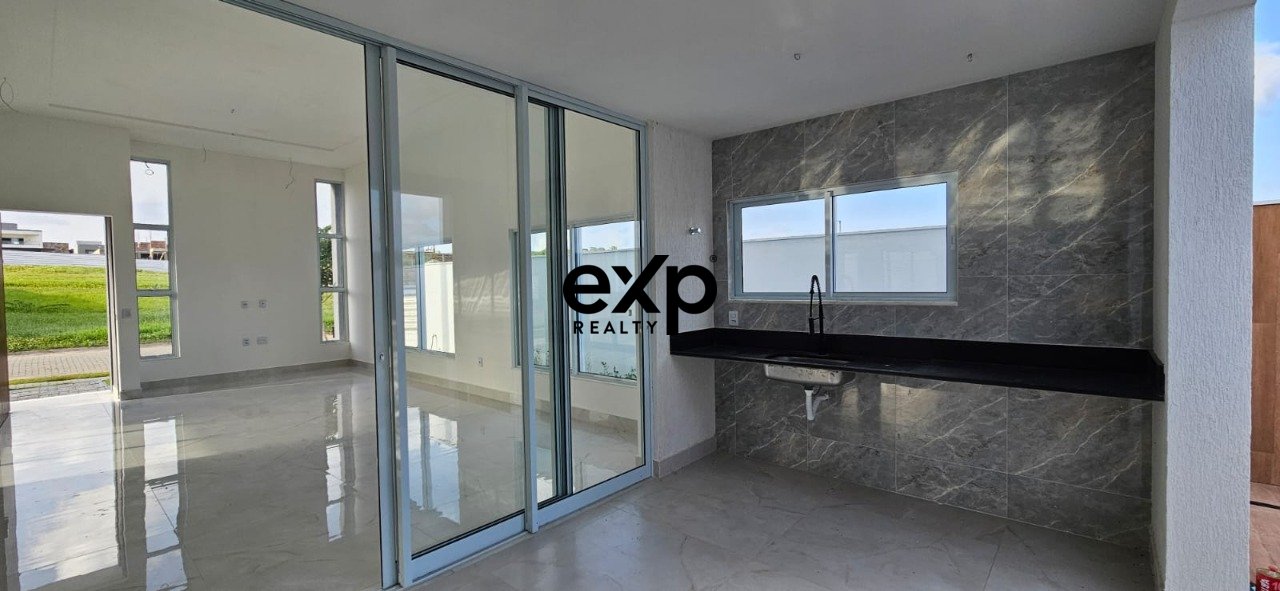 Casa com piscina no Yby Natureza
