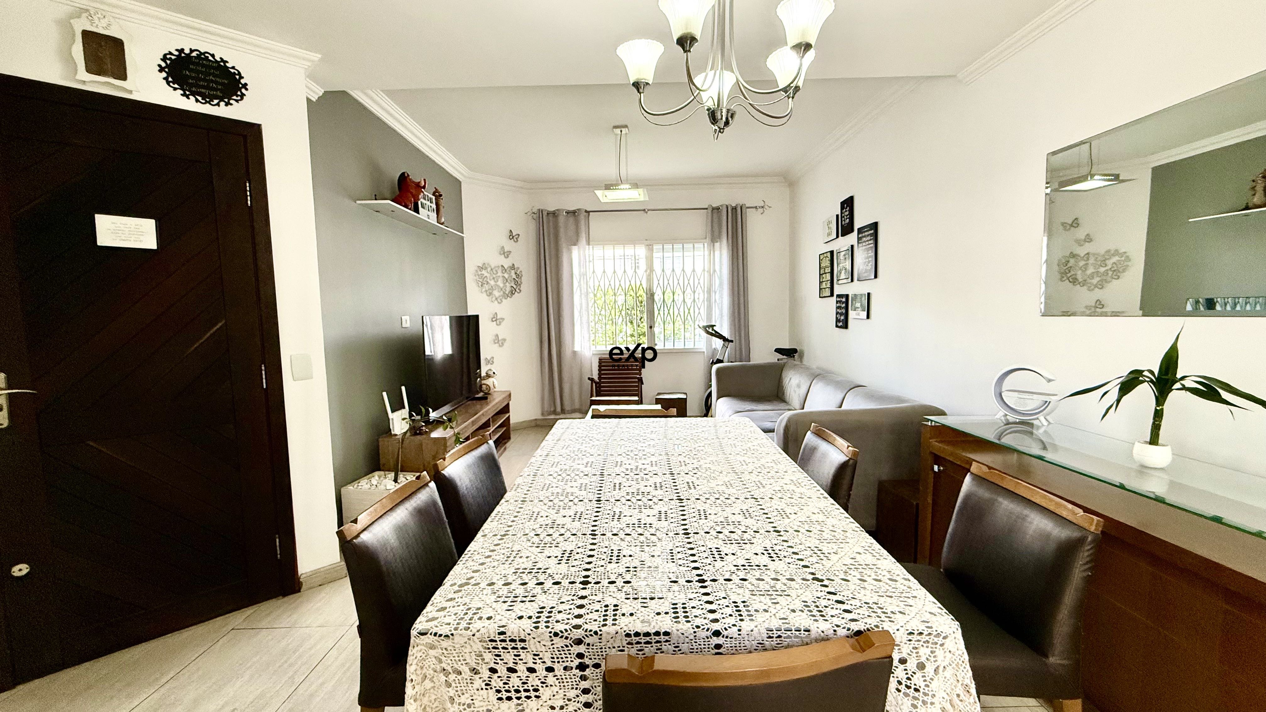 Sobrado à venda em Curitiba, Rua Isac de Oliveira 274 Uberaba Curitiba 81570-090, 160 m²