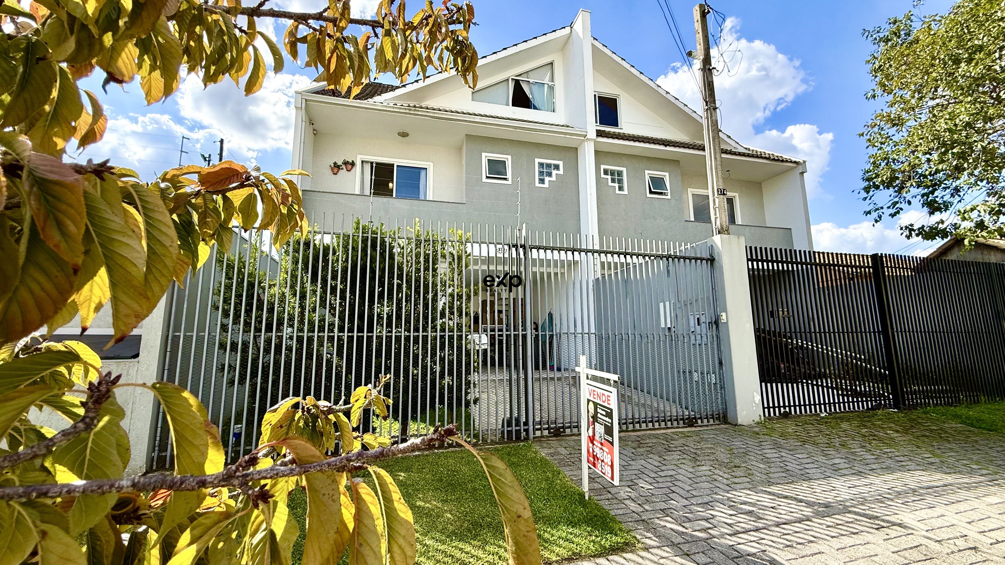 Sobrado à venda em Curitiba, Rua Isac de Oliveira 274 Uberaba Curitiba 81570-090, 160 m²
