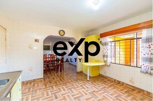 Sobrado à venda em Curitiba, Altevir Borges 10 Sítio Cercado Curitiba 81900-640, 360 m²