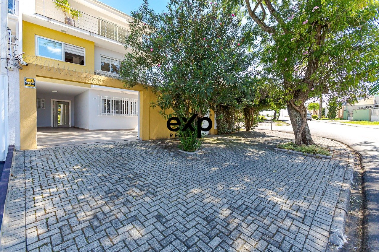 Sobrado à venda em Pinhais, Orlando Santander Francisco 121 Pineville Pinhais 83320-580, 241 m²