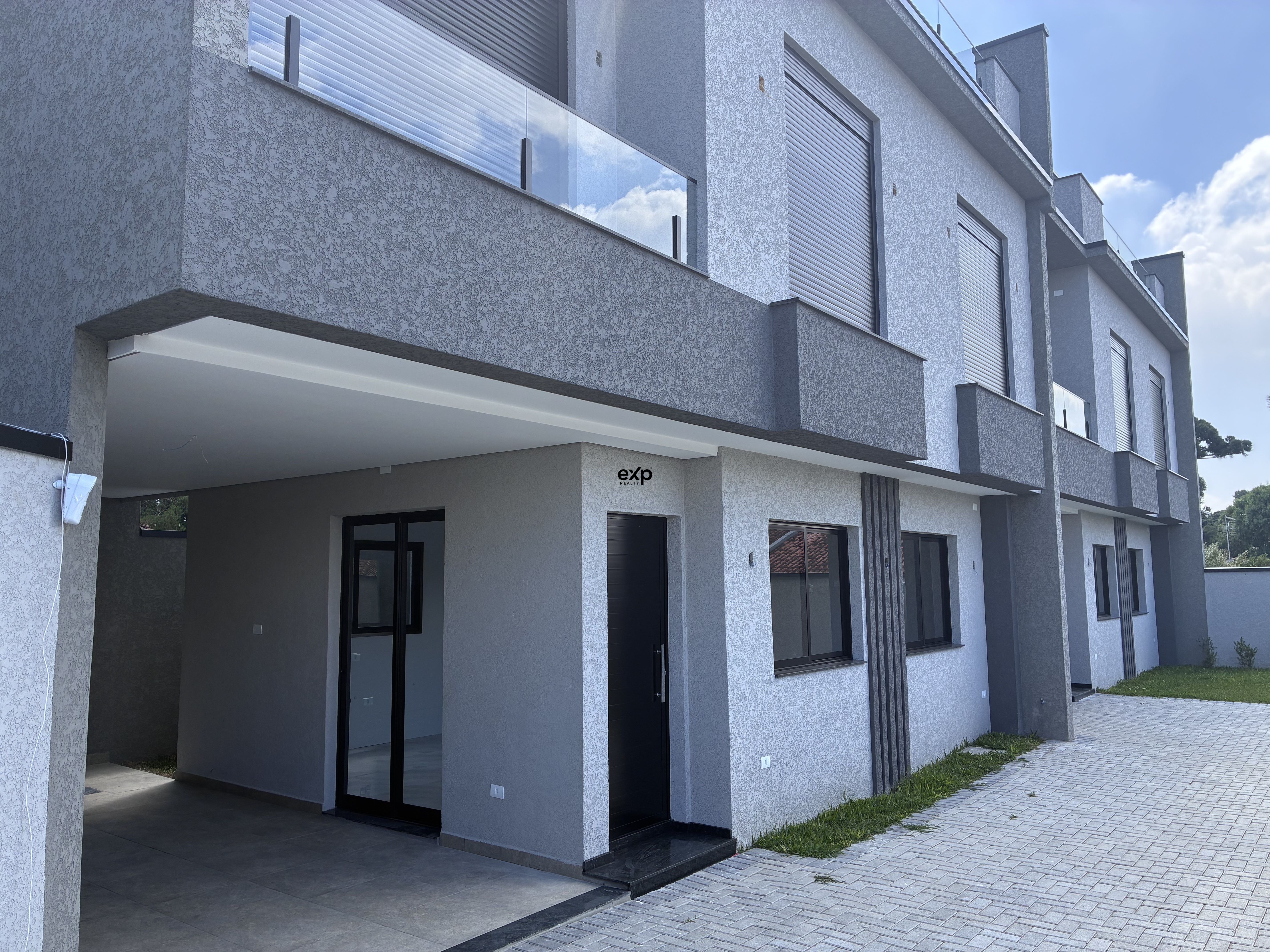 TRIPLEX FOR SALE IN GATED CONDOMINIUM 2