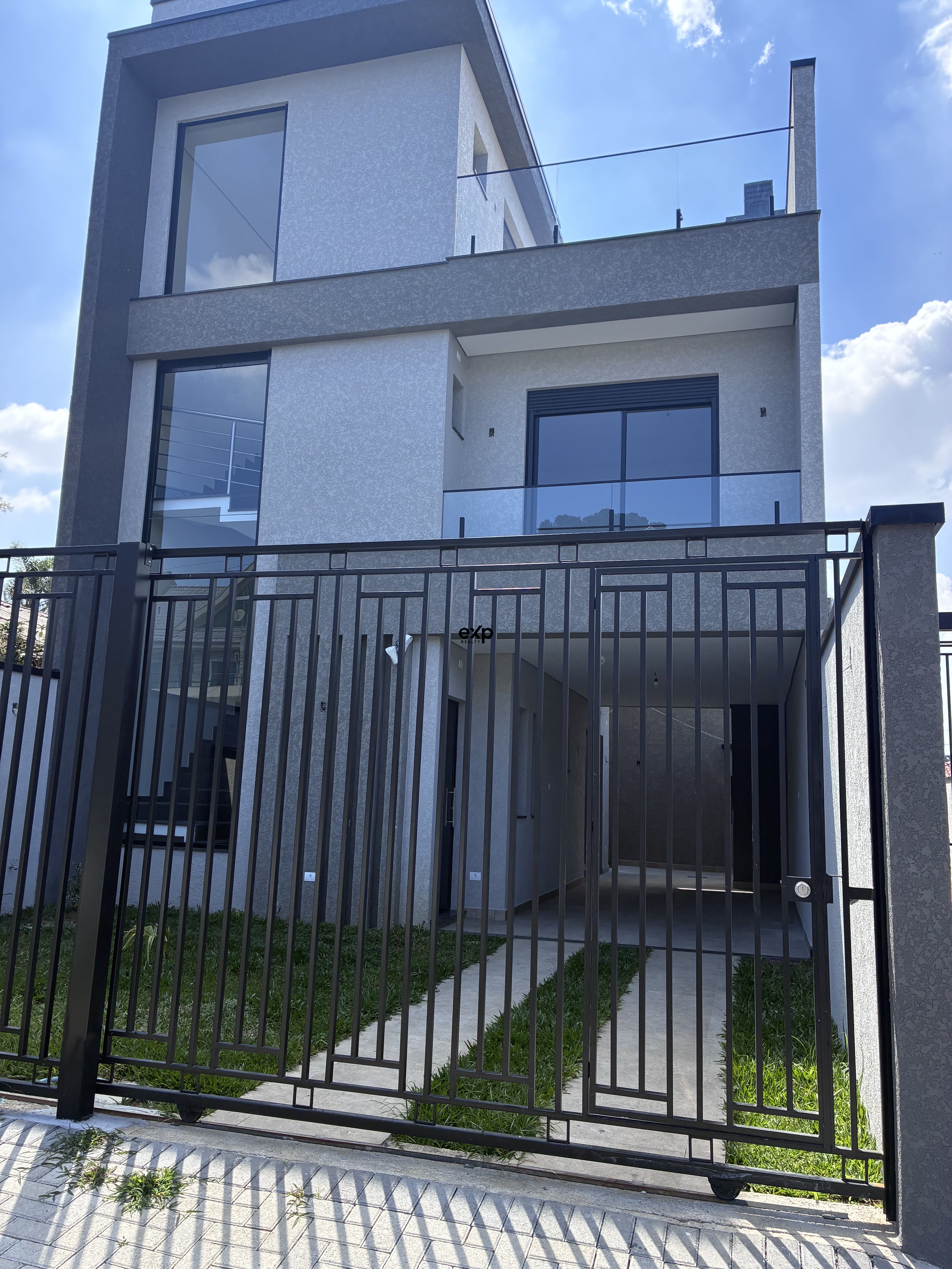 TRIPLEX FOR SALE IN GATED CONDOMINIUM
