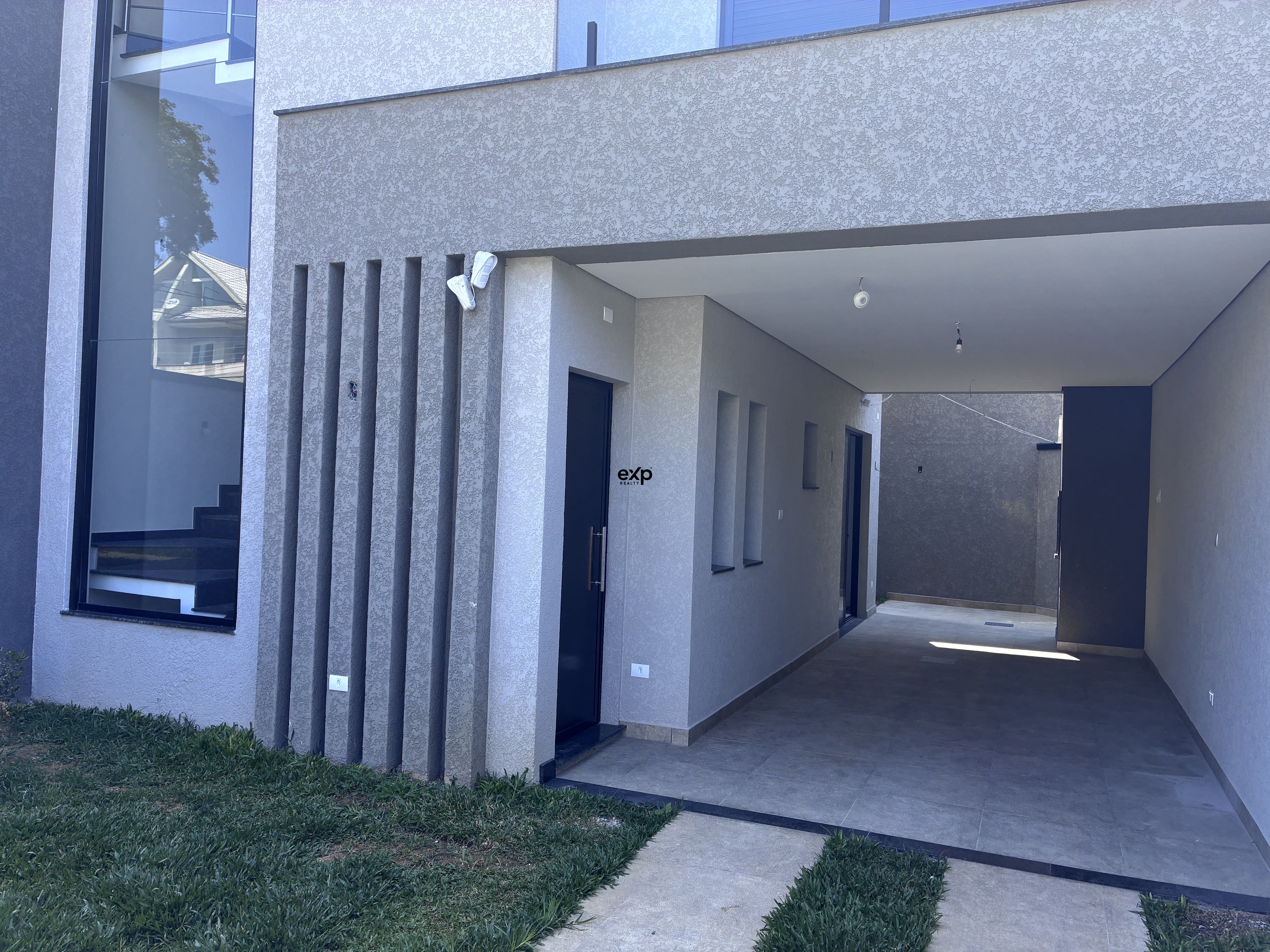 TRIPLEX FOR SALE IN GATED CONDOMINIUM 4