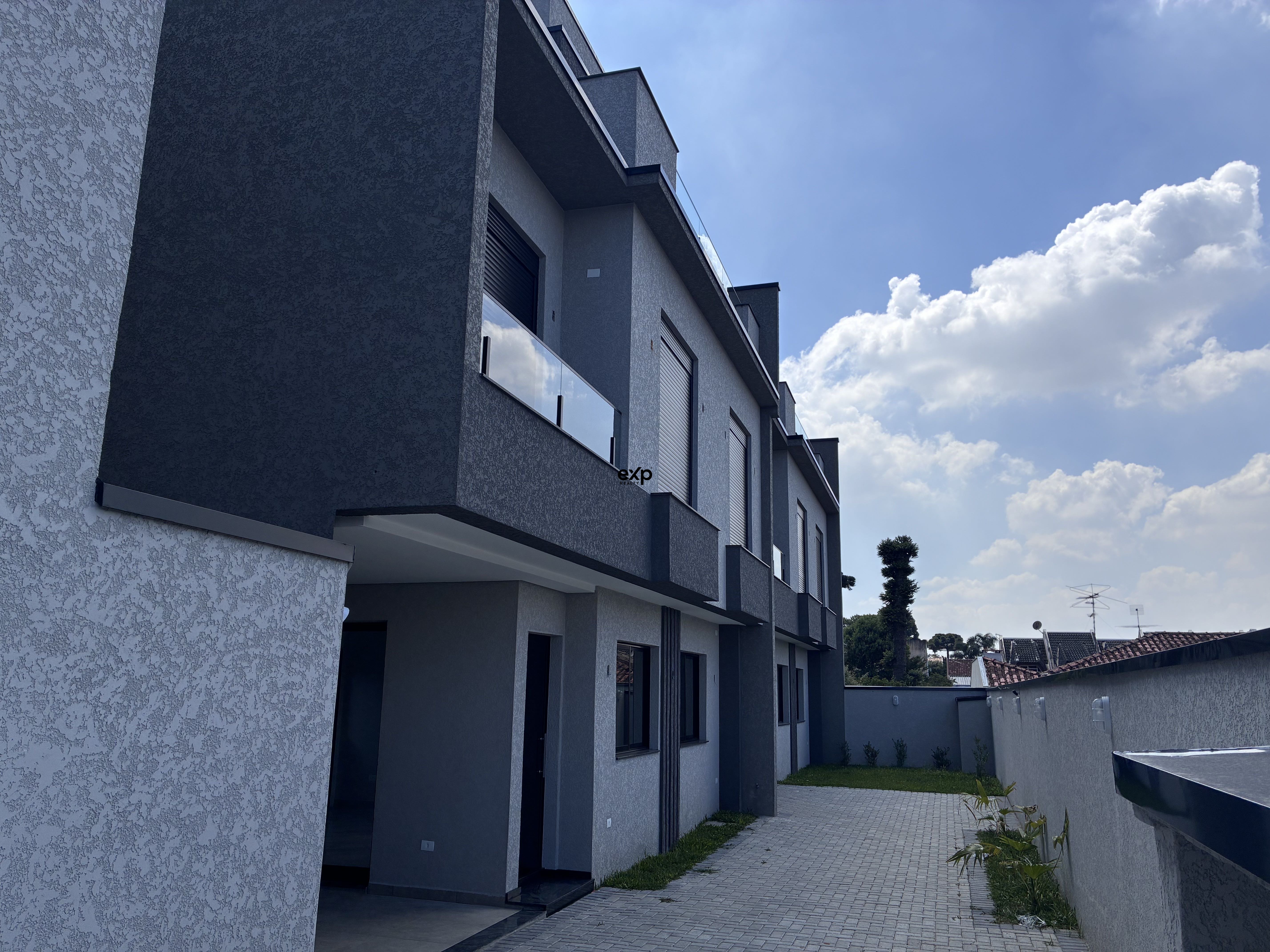 TRIPLEX FOR SALE IN GATED CONDOMINIUM 3