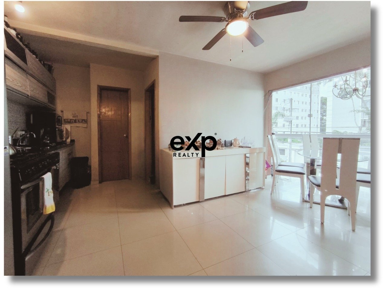 Casa à venda em Curitiba, Rua Francisco Zanicotti Sobrinho 175 Santa Candida Curitiba 82640-220, 525 m²