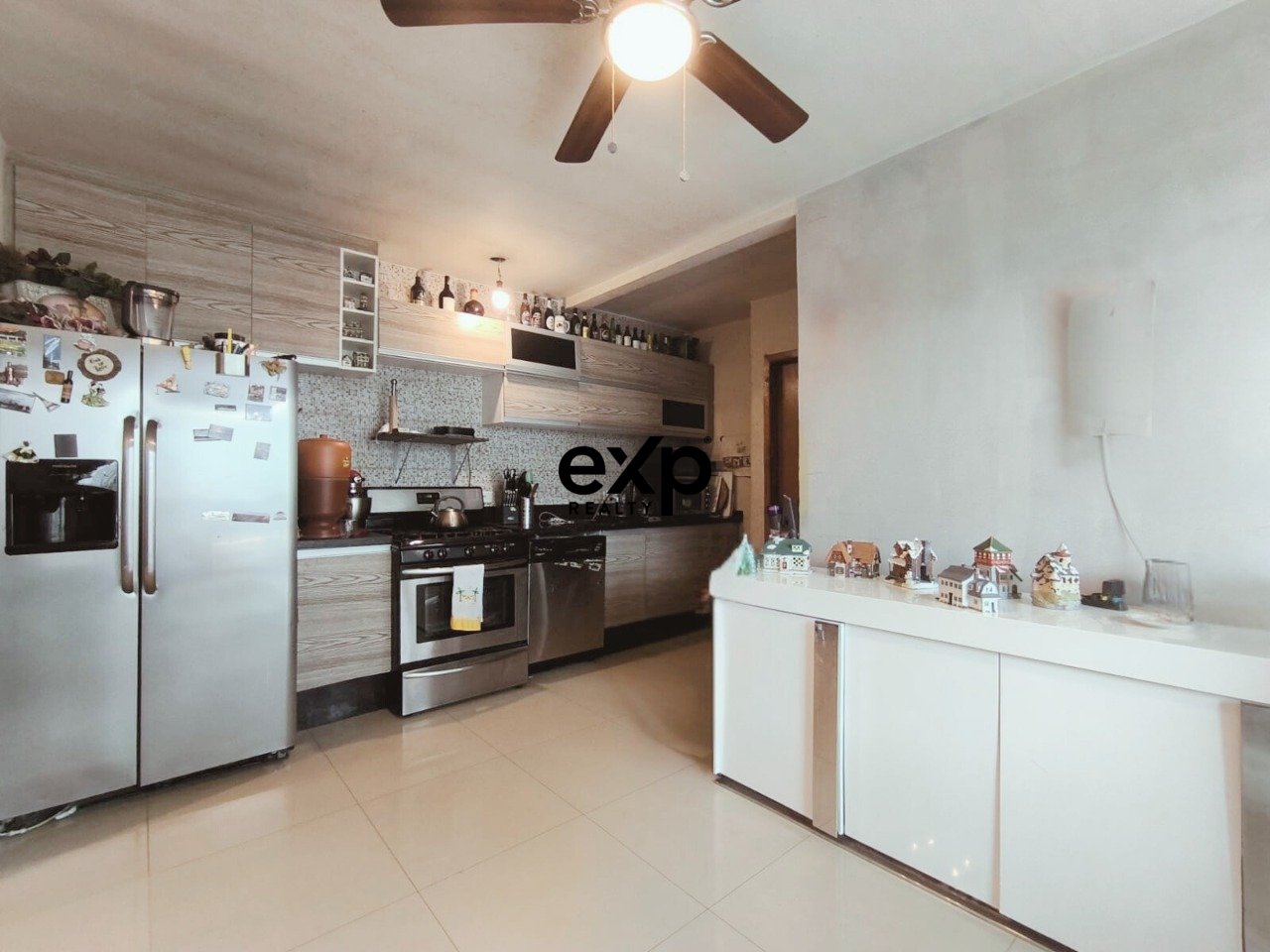 Casa à venda em Curitiba, Rua Francisco Zanicotti Sobrinho 175 Santa Candida Curitiba 82640-220, 525 m²