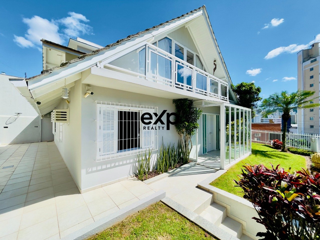 Casa à venda em Blumenau, Goiânia 90 Centro Blumenau 89012-474, 313 m²