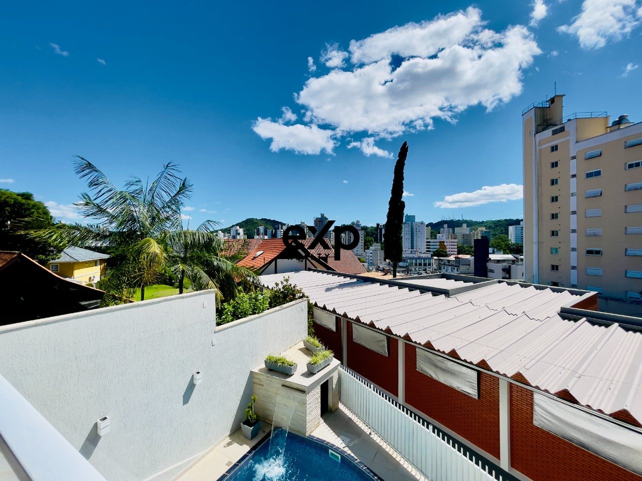 Casa à venda em Blumenau, Goiânia 90 Centro Blumenau 89012-474, 313 m²