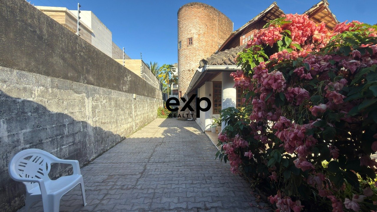 Casa à venda em Valença, Rua do Beijupirá 192 Guaibim Valença 45400-000, 525 m²