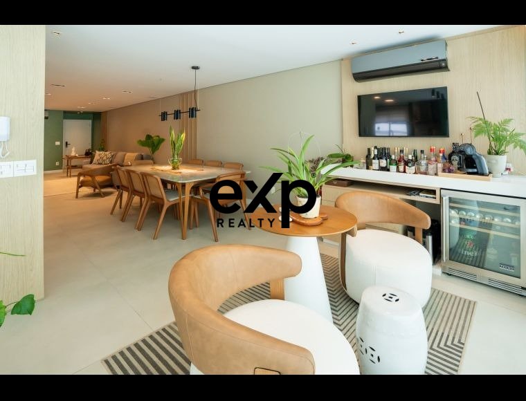 Apartamento à venda em Blumenau, Jaraguá 93 Velha Blumenau 89036-400, 213 m²