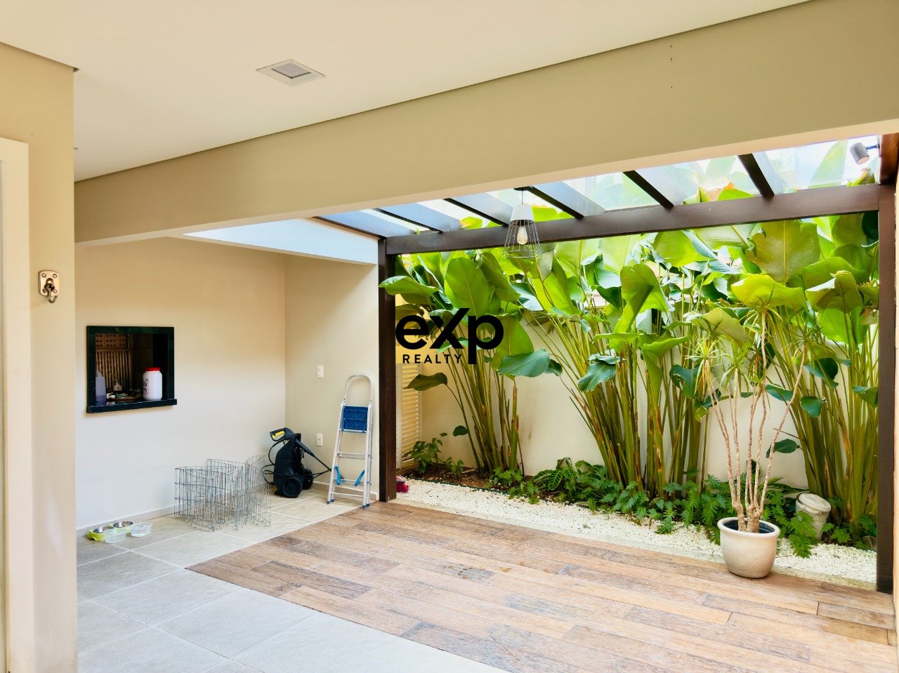 Furnished house in downtown Pomerode with integrated spaces and functional outdoor area 4