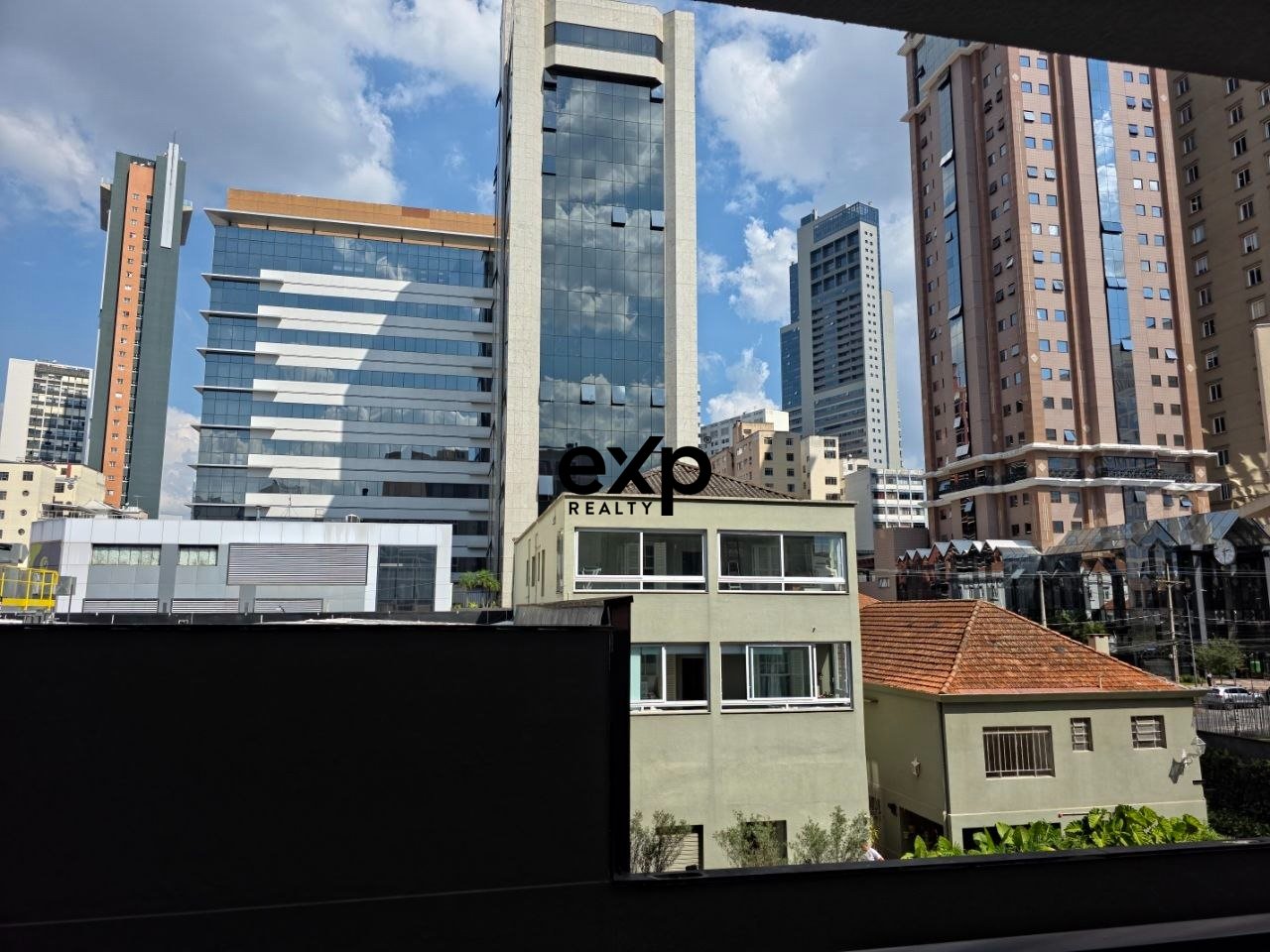 Apartamento à venda em Curitiba, Visconde de Nacar 1050 Centro Curitiba 80410-201, 30 m²
