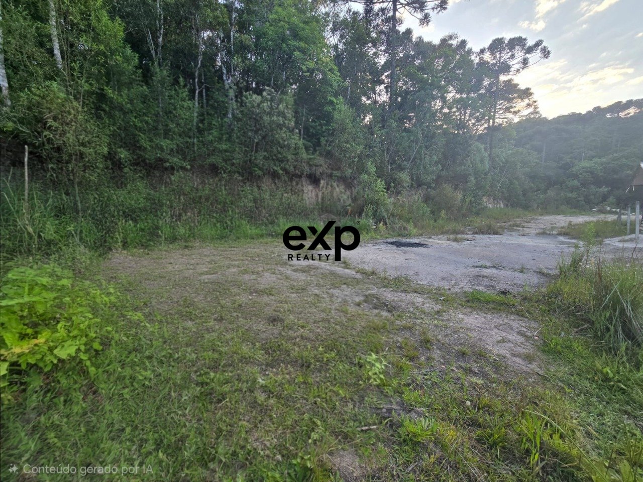 Terreno à venda em AGUDOS DO SUL, Bbasilio Roika 1 PINHEIRO OCADO AGUDOS DO SUL 83850-000, 300 m²