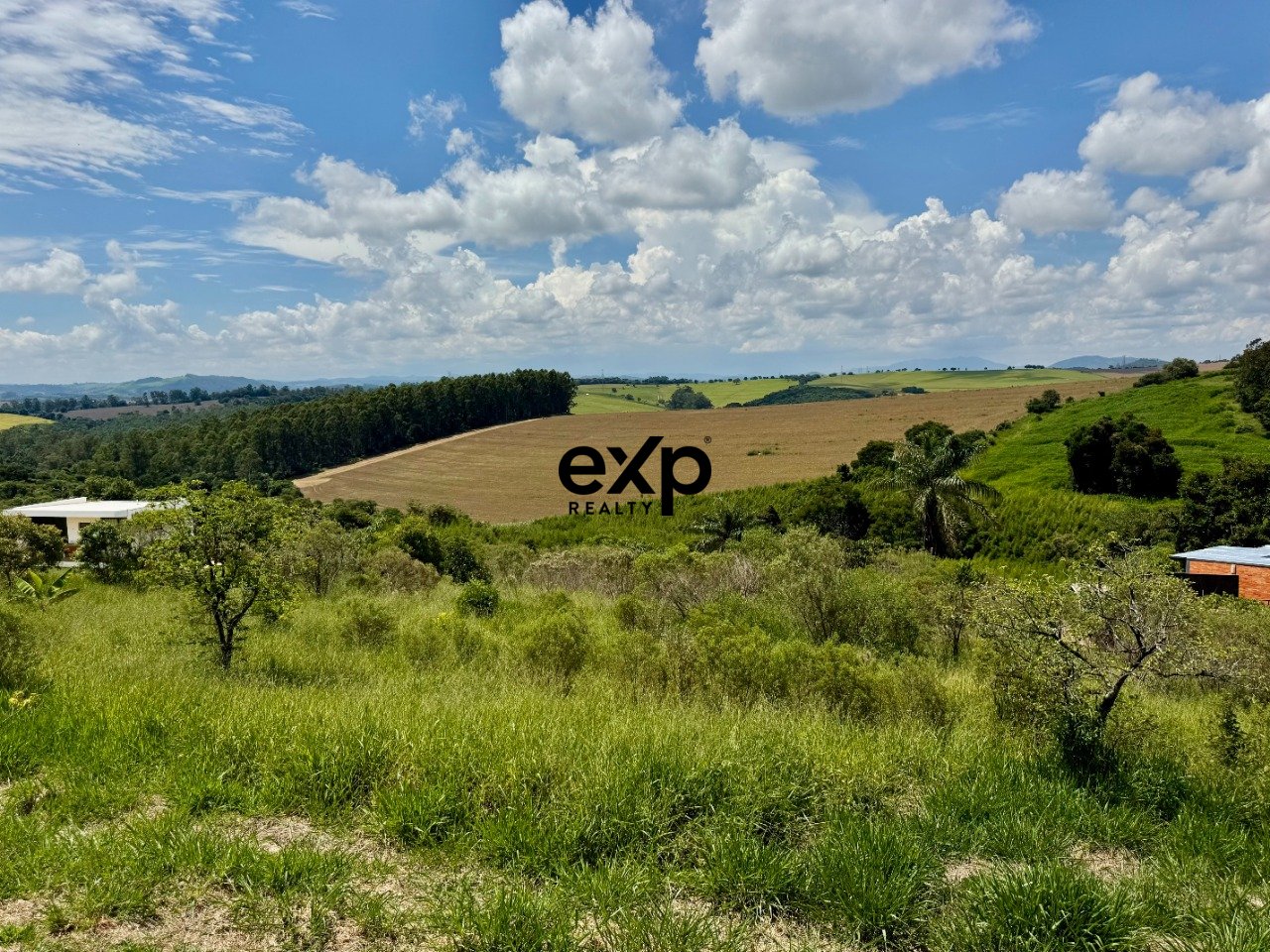 High-standard refuge with active income operation in Bragança Paulista 5