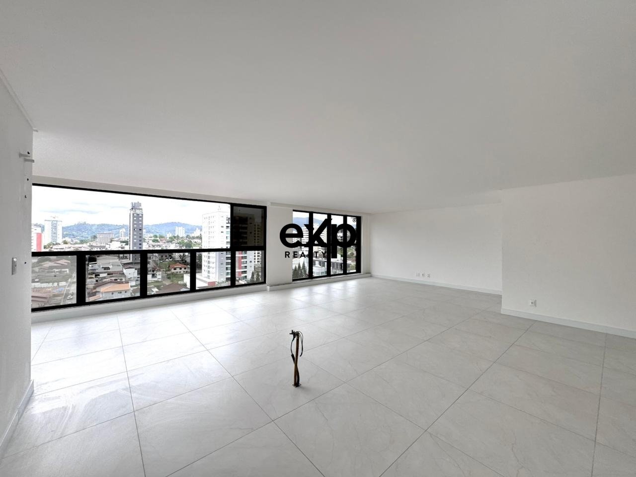Apartamento 3 suítes à venda no bairro Vila Nova em Blumenau