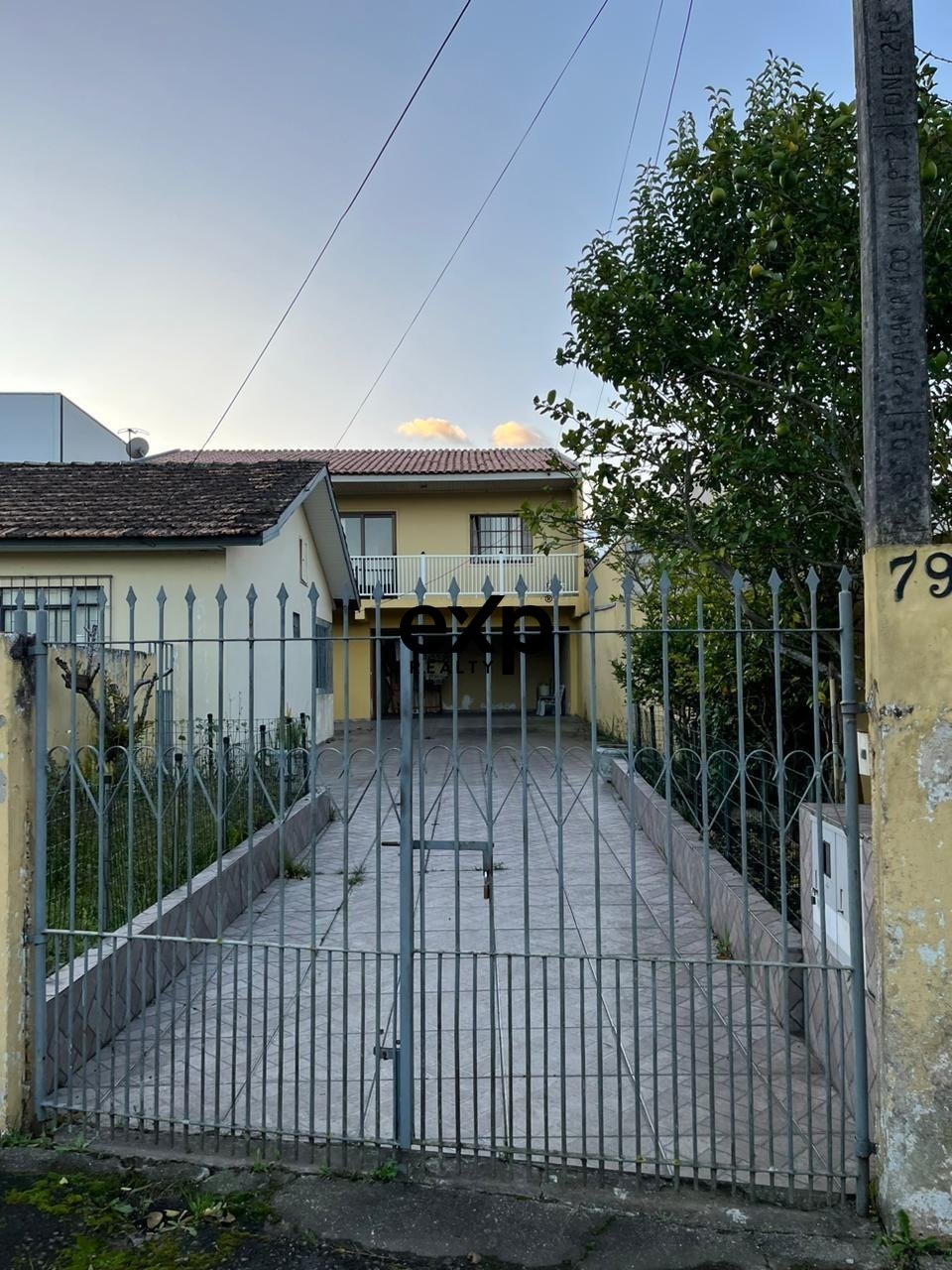 Casa à venda em Curitba, Rua Dona Saza Lattes 79 Uberaba Curitba 81540-460, 367 m²