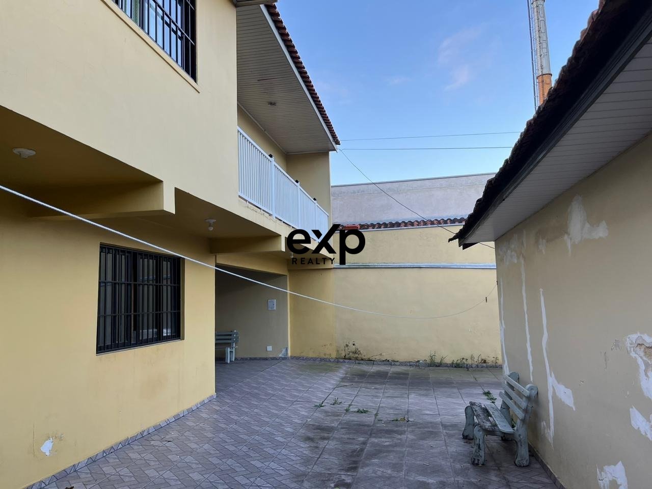 Casa à venda em Curitba, Rua Dona Saza Lattes 79 Uberaba Curitba 81540-460, 367 m²