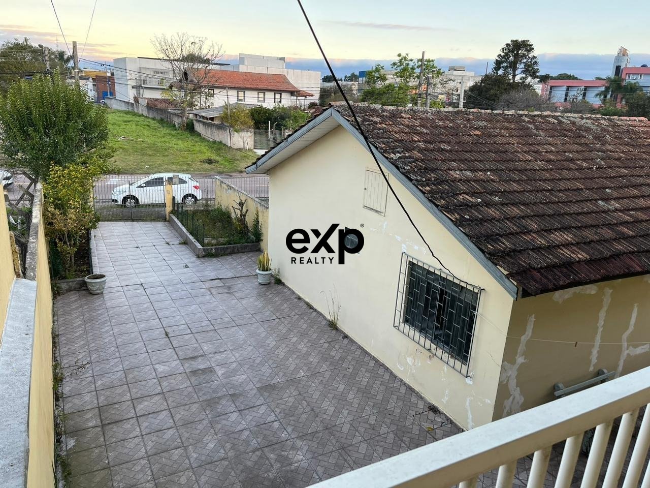 Casa à venda em Curitiba, Rua Dona Saza Lattes 79 Uberaba Curitiba 81540-460, 367 m²