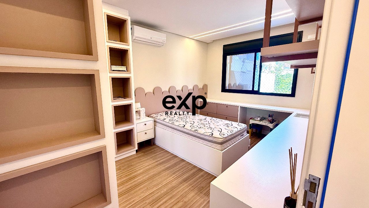 Sobrado à venda em São José dos Pinhais, René Descartes 193 Aristocrata São José dos Pinhais 83030-070, 175 m²