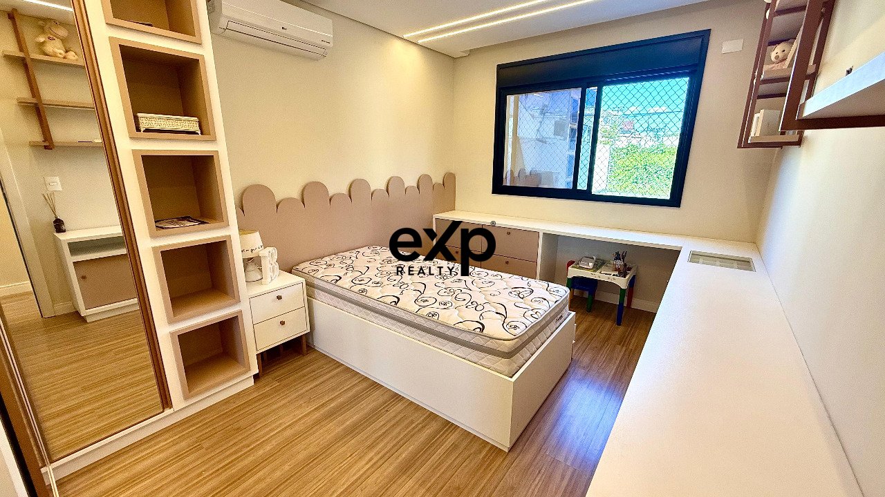 Sobrado à venda em São José dos Pinhais, René Descartes 193 Aristocrata São José dos Pinhais 83030-070, 175 m²