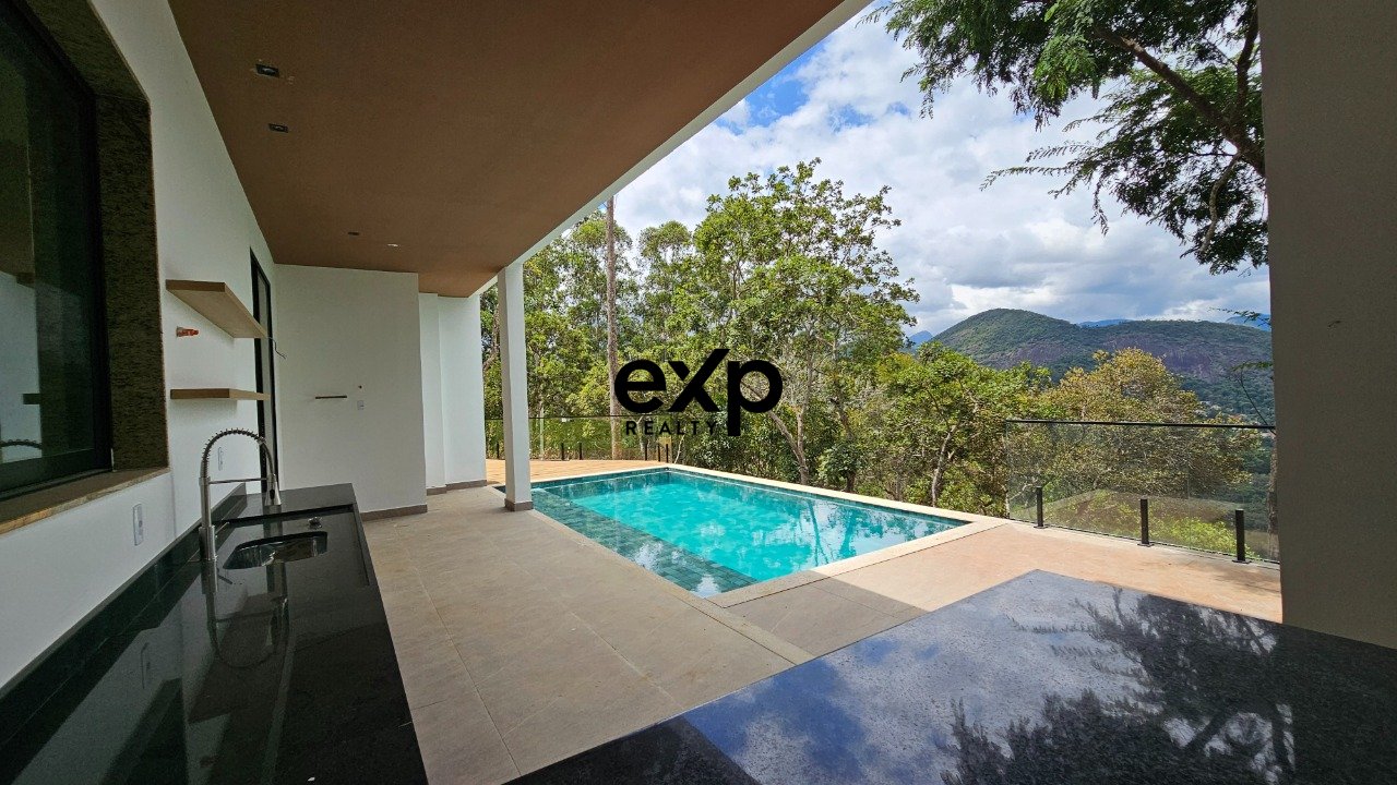 House for Sale in Mundeus Condominium, 395m² for R$ 3,500,000.00 - Itaipava, Petrópolis/RJ 3