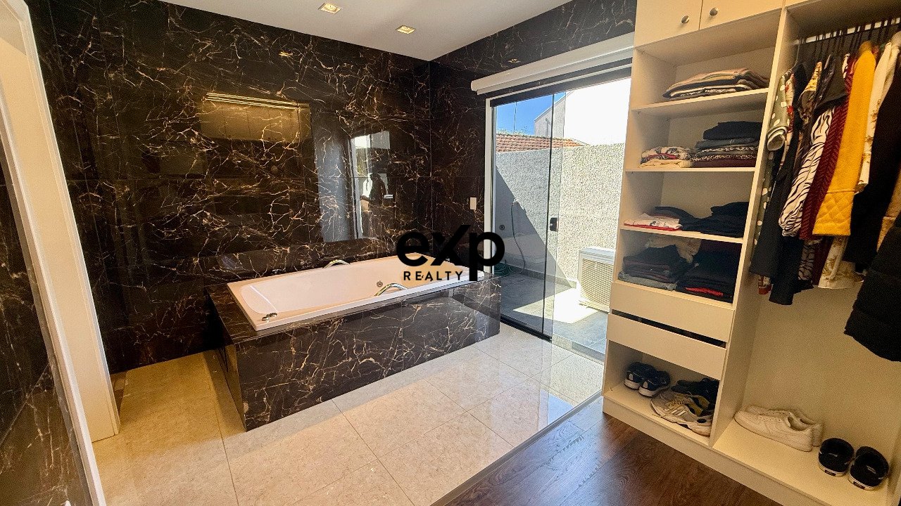 Casa à venda em São José dos Pinhais, Thomaz Hobbes 25 Aristocrata São José dos Pinhais 83030-290, 189 m²