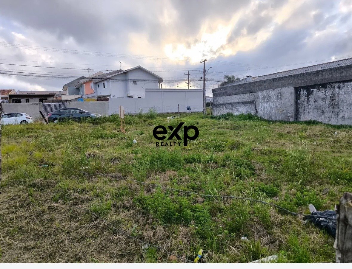Opportunity! Flat corner lot to build a building up to 6 floors or a beautiful residence with a view of the Serra do Mar! 4