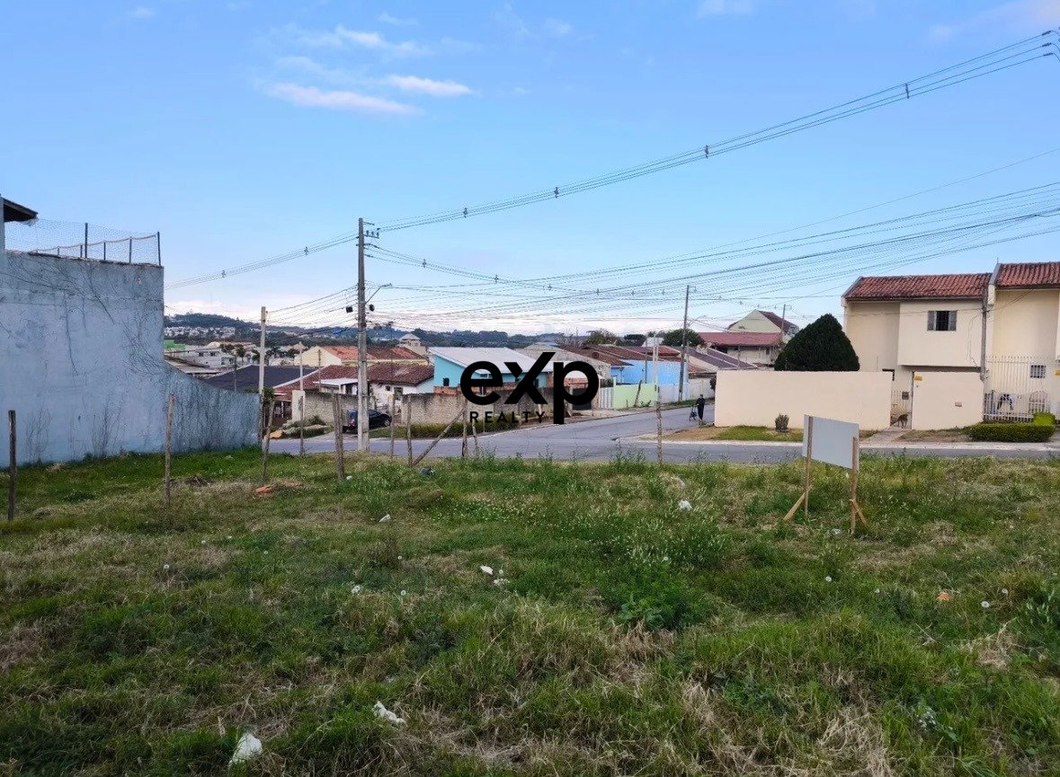 Opportunity! Flat corner lot to build a building up to 6 floors or a beautiful residence with a view of the Serra do Mar! 2