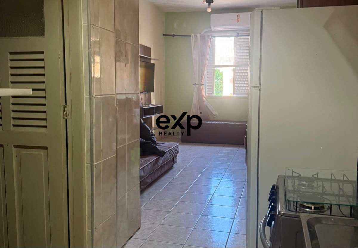 Furnished Studio Apartment in Canto do Forte 5
