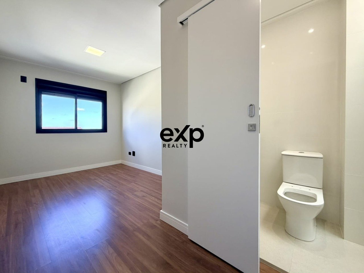 Sobrado à venda em São José dos Pinhais, Arthur Schopenhauer 448 Aristocrata São José dos Pinhais 83030-205, 237 m²