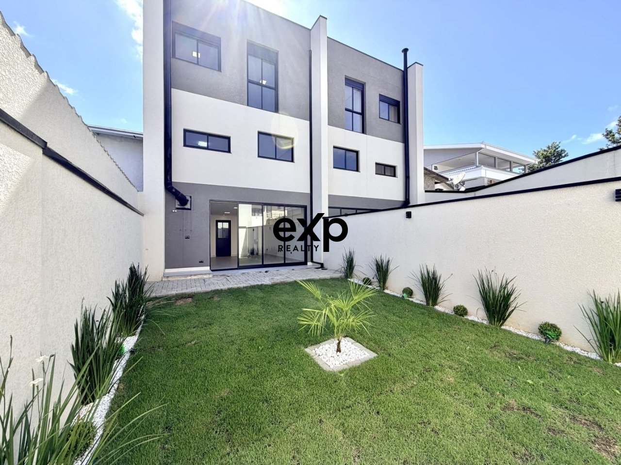 Sobrado à venda em São José dos Pinhais, Arthur Schopenhauer 448 Aristocrata São José dos Pinhais 83030-205, 237 m²