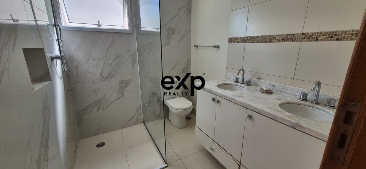 Casa em Condomínio à venda em Valinhos, Rua Manoel Santos Marta 323 Canterville Residence Valinhos 13272-580, 402 m²