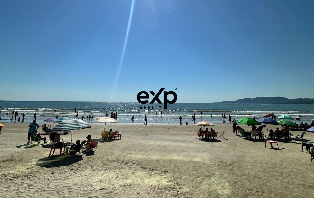 Apartamento à venda - Quadra mar, localização privilegiada próximo ao Hard Rock Cafe e apenas 3 minutos de caminhada da praia.