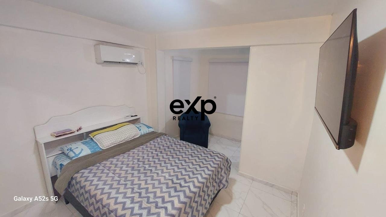 Apartamento à venda - Quadra mar, localização privilegiada próximo ao Hard Rock Cafe e apenas 3 minutos de caminhada da praia.