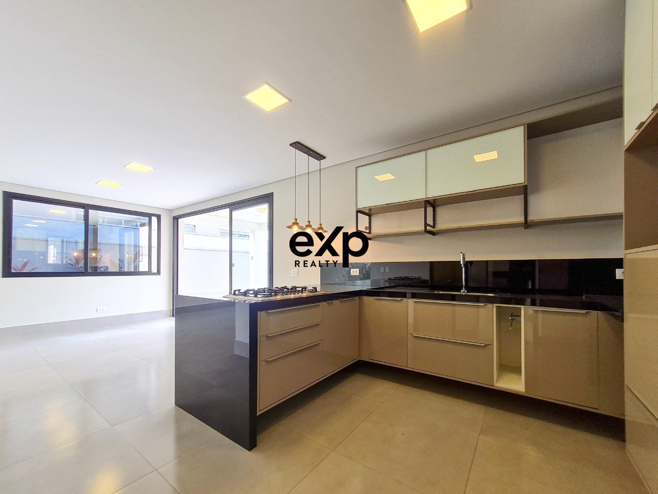 Casa em Condomínio à venda em Piracicaba, Geraldo Serafim dos Santos 76 Santa Rosa Piracicaba 13414-371, 301 m²