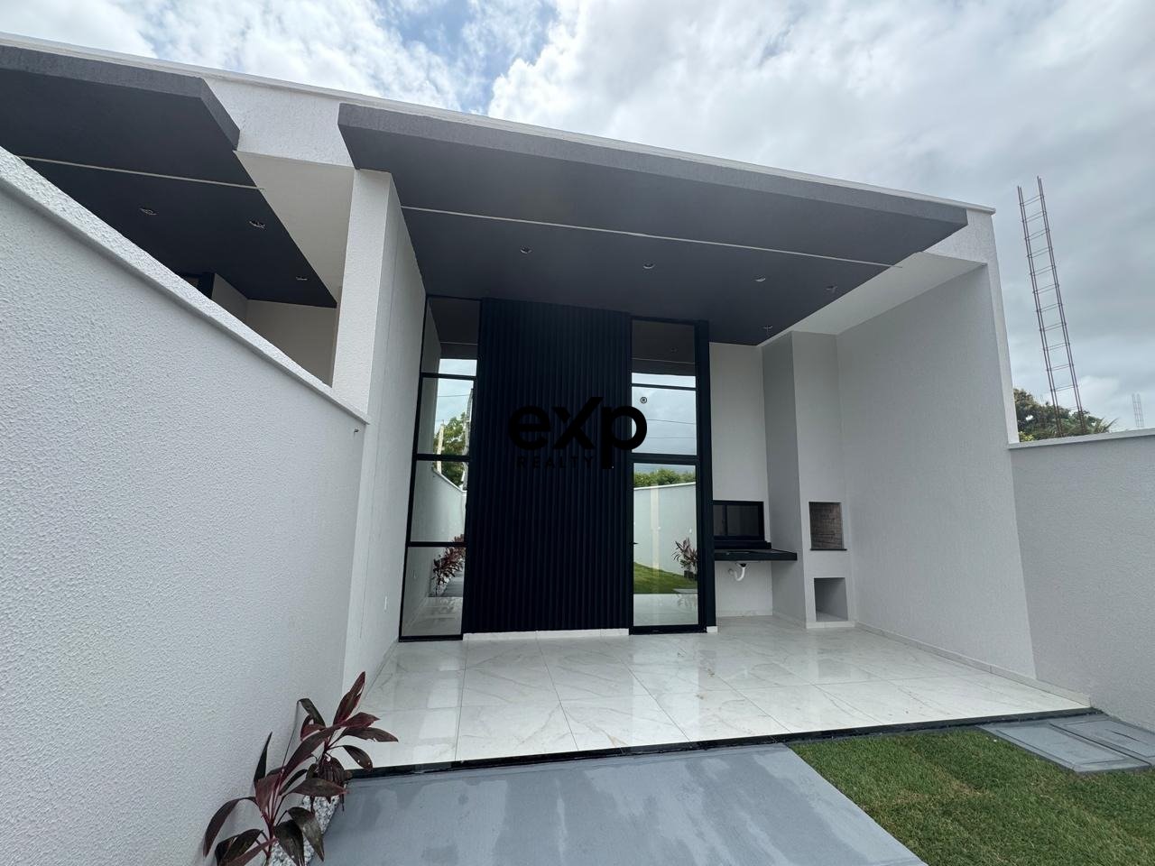 Casa Contemporânea na Sapiranga: com 3 Suítes, Área Gourmet e 3 Vagas | Localização Privilegiada na Sapiranga